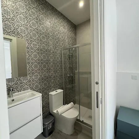 ゲストハウス The Collective スリーマ