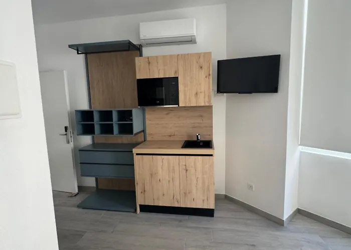 The Collective Pensiune Sliema