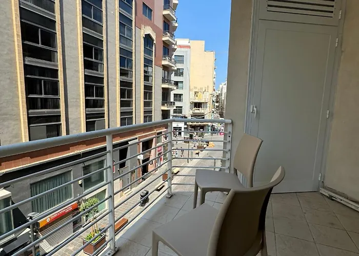 The Collective Guest house 4*