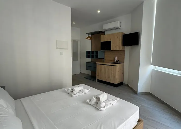 The Collective Pensiune Sliema