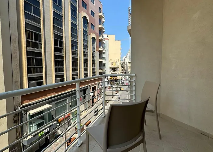 The Collective Guest house 4*